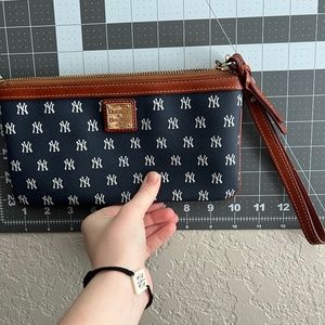 New York Yankees Dooney & Bourke Large wristlet